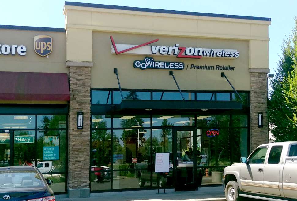 Verizon Wireless Storefront In Canby Oregon
