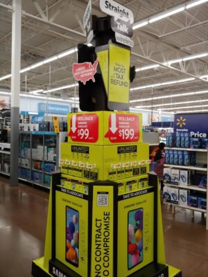 Straight Talk Tax Time WOW Display Photographed At A KS Walmart By Wave7 Research