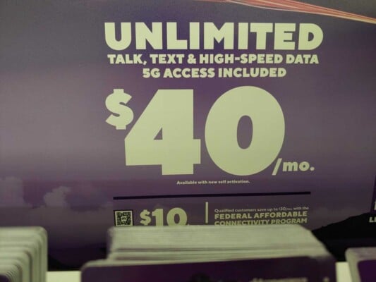 Metro $40 Unlimited Plan Walmart On Display At A KS Area Walmart 3-23 Photo Via Wave7 Research