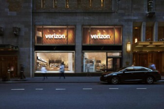 Verizon Store Front