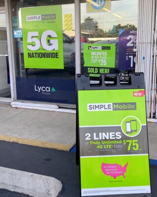 Simple Mobile On Display At A CA Independent Prepaid Dealer Store Photo Via Wave7 Research