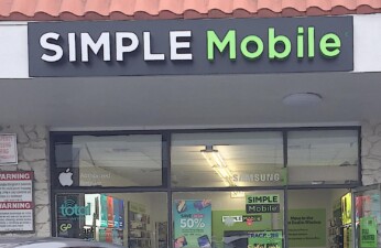 Simple Mobile Dealer Storefront (Pic Via Wave7 Research)